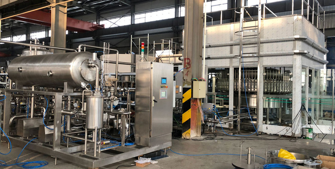 Machine de remplissage carbonatée automatique avec le mélangeur automatique d'écoulement de la masse réduisant l'erreur de précision