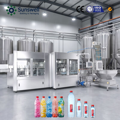 Ligne de production automatique de mise en bouteille d'eau pure 24000BPH 500ml Unité de rinçage, remplissage et bouchage